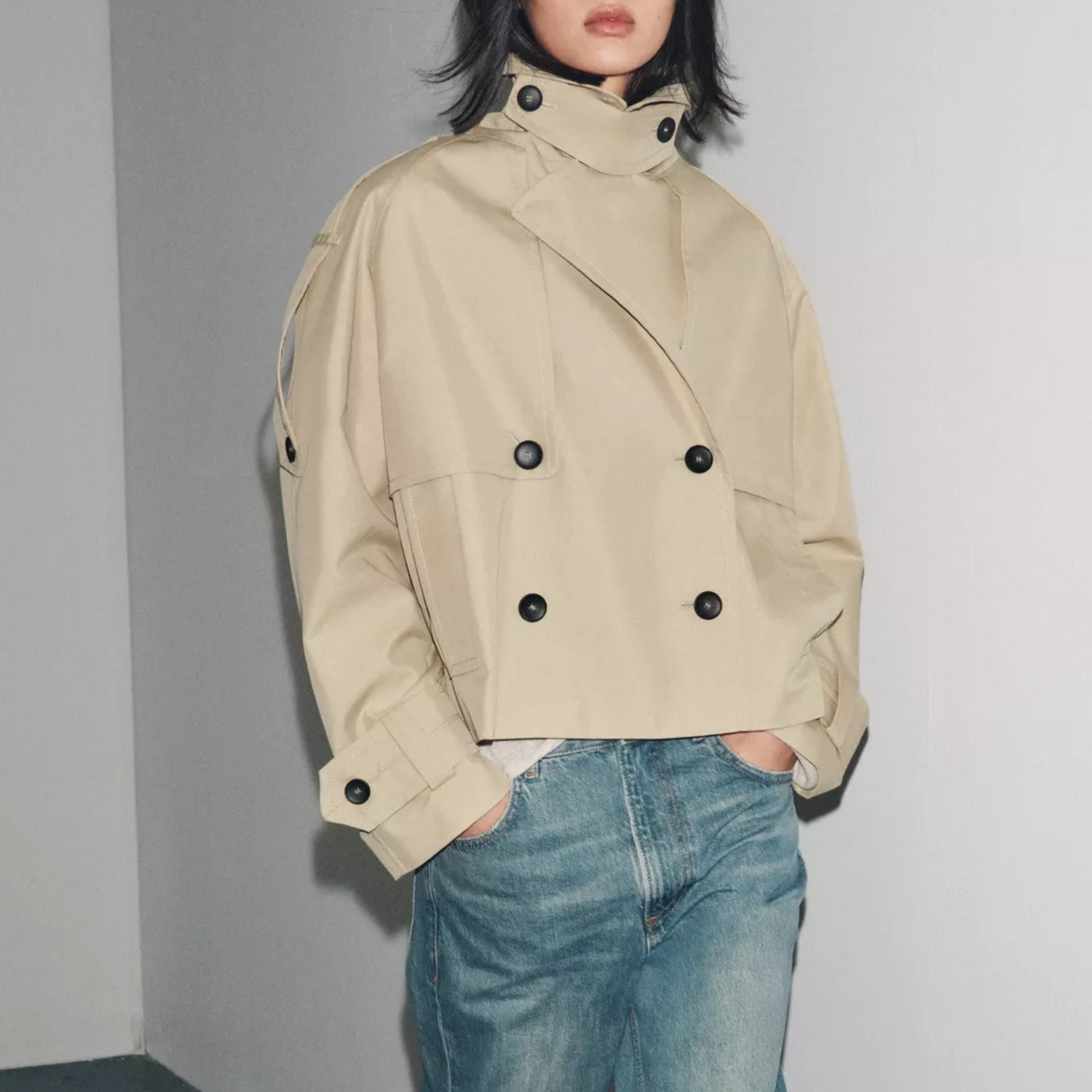 Briôt Cropped Trenchcoat